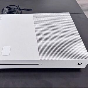 Microsoft Xbox One S Console in White